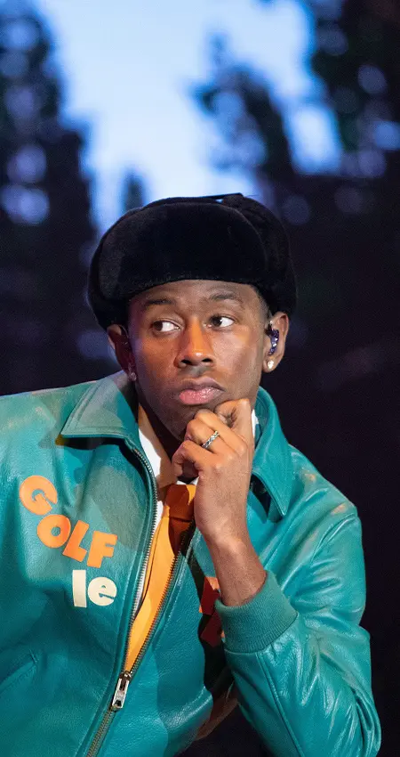 Random picture of available artists in the clash.